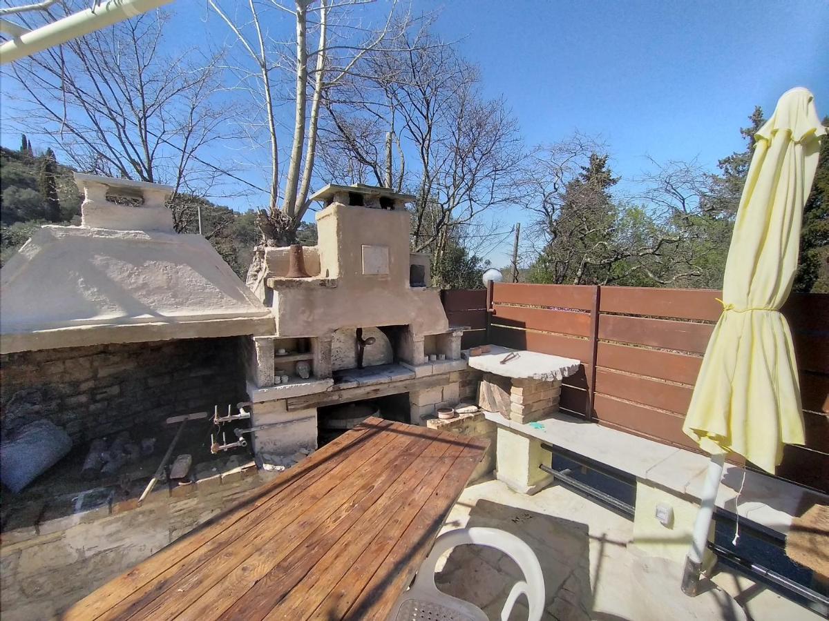 Stonemakers Hide Villa Karyotikon Екстериор снимка